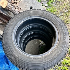 スタッドレスタイヤ
の画像