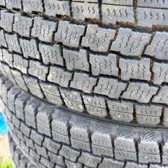 スタッドレスタイヤ
の画像