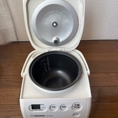 炊飯器　3合の画像