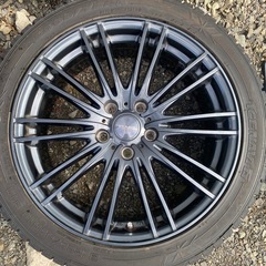 225/45R18 スタッドレスタイヤの画像