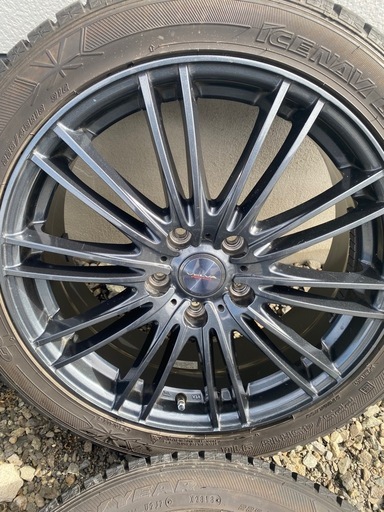 225/45R18 スタッドレスタイヤ