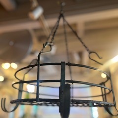 アンティークアイアンハンギングラックの画像