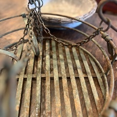 アンティークアイアンハンギングラックの画像