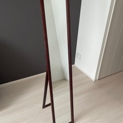 【11/3(月) 12時までに取りに来れる方！】スタンドミラーの画像