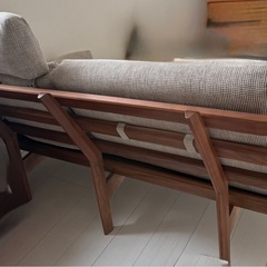 グレーチェック柄2人掛けソファ　カリモク家具の画像