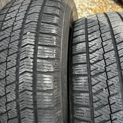 185/65r15 スタッドレスタイヤ
の画像