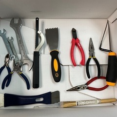 工具付工具箱 ウォシャー液2本の画像