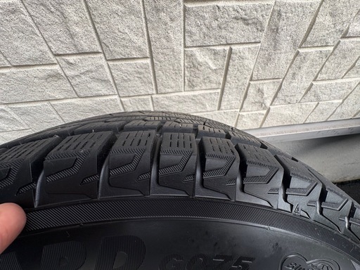 受け渡し確定済み　美品225/70R16スタッドレスホイールセット
