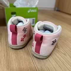 asics 13.5 ピグレットの画像