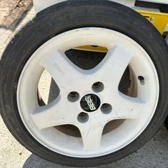 トレーラー用タイヤの画像