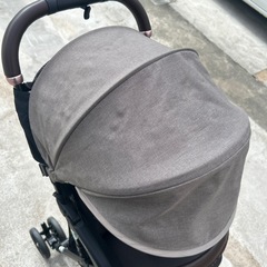 B型combiベビーカーの画像
