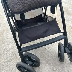 B型combiベビーカーの画像