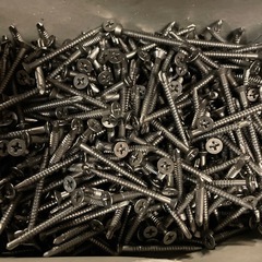 ピアスビス ステンレス 45mm　一箱500本ほどの画像