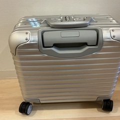 福岡市博多引取り限定　使用少・生涯保証 リモワ オリジナル 925.40 コンパクト シルバー 29リットル 4輪 RIMOWA  の画像