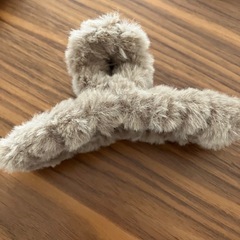 ✨未使用✨モコモコ　ヘアクリップ　ベージュの画像