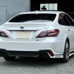 総額379万円★220系後期　クラウンハイブリッド　RSアドバンス　サンルーフ　TRDフルエアロ　黒本革シート　4本出しマフラー　セーフティパッケージプラス　デジタルインナーミラー　純正12.3インチナビ　ヘッドアップディスプレイ　純正18インチAWの画像