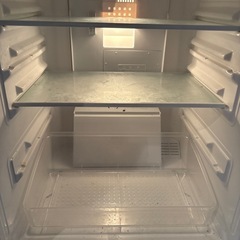 シャープ製冷蔵庫の画像