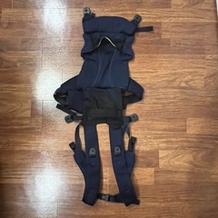 【取引中
】Aprica 抱っこ紐 ネイビーの画像