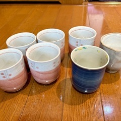 鎌倉彫お盆と湯呑み多数の画像