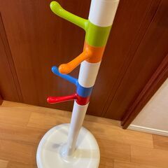 IKEA カラフル 　コートかけ・バックかけ 125cm 1000円の画像