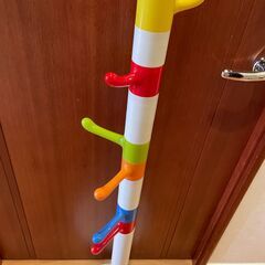 IKEA カラフル 　コートかけ・バックかけ 125cm 1000円の画像