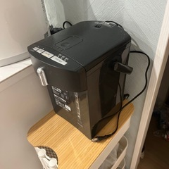 電気ポットの画像