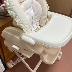 ベビーハイチェアの画像