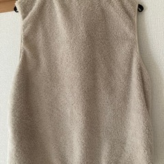 新品タグ付き　レディース LL　ふんわりフリースベスト　の画像