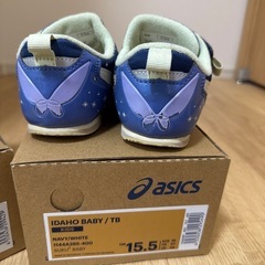 asics15.5 ティンカーベルの画像