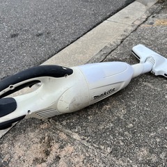 マキタ　ハンディ掃除機の画像