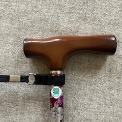  【お引取り決まりました】女性用の杖　ステッキ　花柄　長さ調節可能の画像