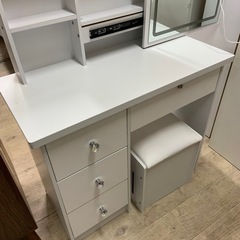 ドレッサー　スライド式　照明の画像