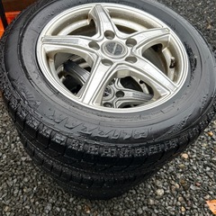 195/65Ｒ15 ヴォクシー　スタッドレスタイヤアルミの画像
