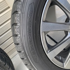 スタッドレスタイヤの画像