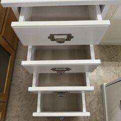 J3143　【リユースのサカイ柏店】　IKEA　イケア　4段チェスト　ホワイトの画像