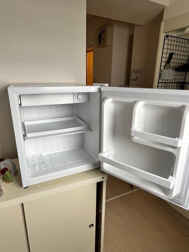 コンパクト冷蔵庫47L
 simplus