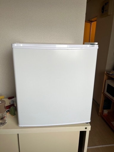 コンパクト冷蔵庫47L
 simplus