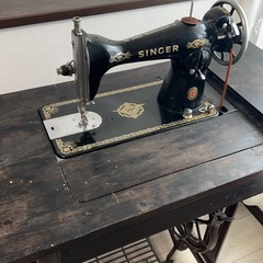 レトロなミシン（取引き中）の画像