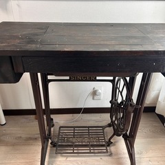 レトロなミシン（取引き中）の画像