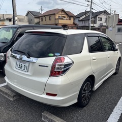 フィットシャトルの画像