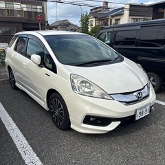 フィットシャトルの画像