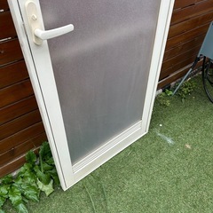 浴室ドアの画像