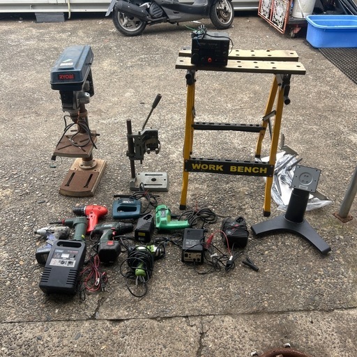 電動工具　ワークベンチ　バッテリー充電器他セット　