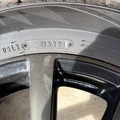 ホイール付きスタッドレスタイヤ
の画像