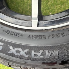 17インチ　スタッドレスタイヤ4本の画像