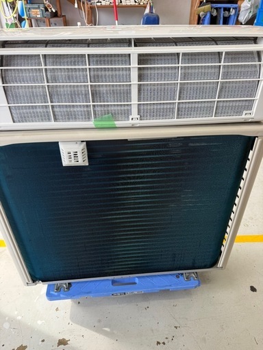 2016年　日立　5.6k    18畳　200v