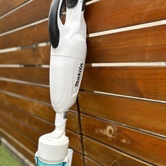 マキタ コードレス18v用掃除機 の画像