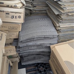 【無料】中古タイルカーペット　の画像