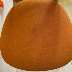 1人がけ椅子　椅子　2つありの画像