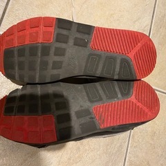 NIKE ナイキ　赤×黒　26.0 スニーカーの画像